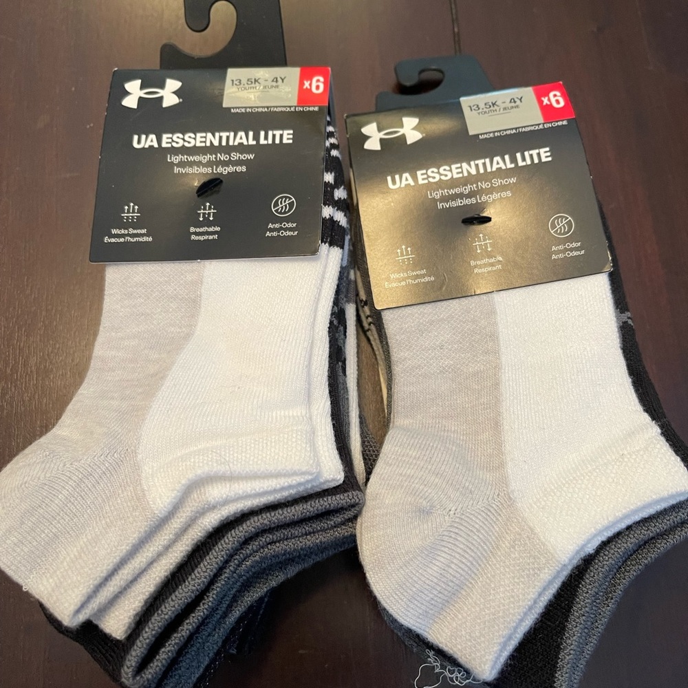 Under Armor youth socks